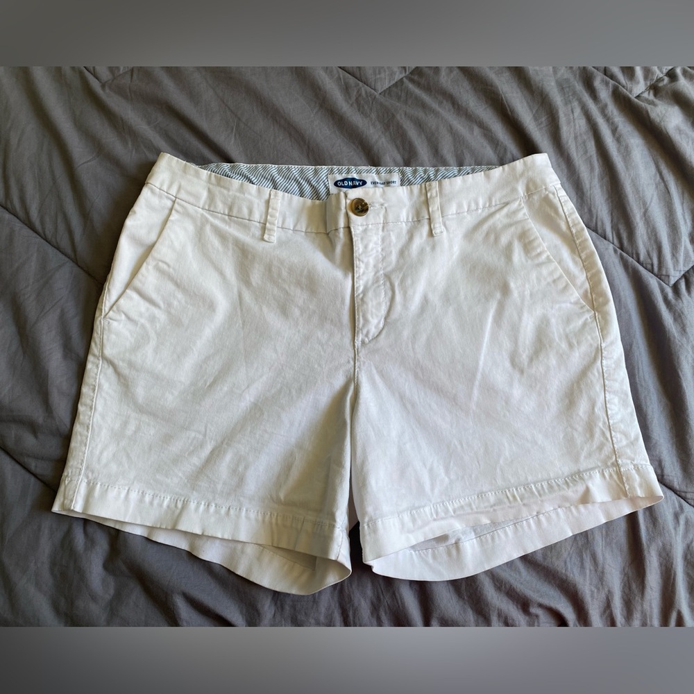 Old Navy White Bermuda Shorts Casual Cotton